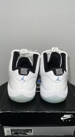XH Air Jordan 11 Retro Low Legend Blue review Reader 01