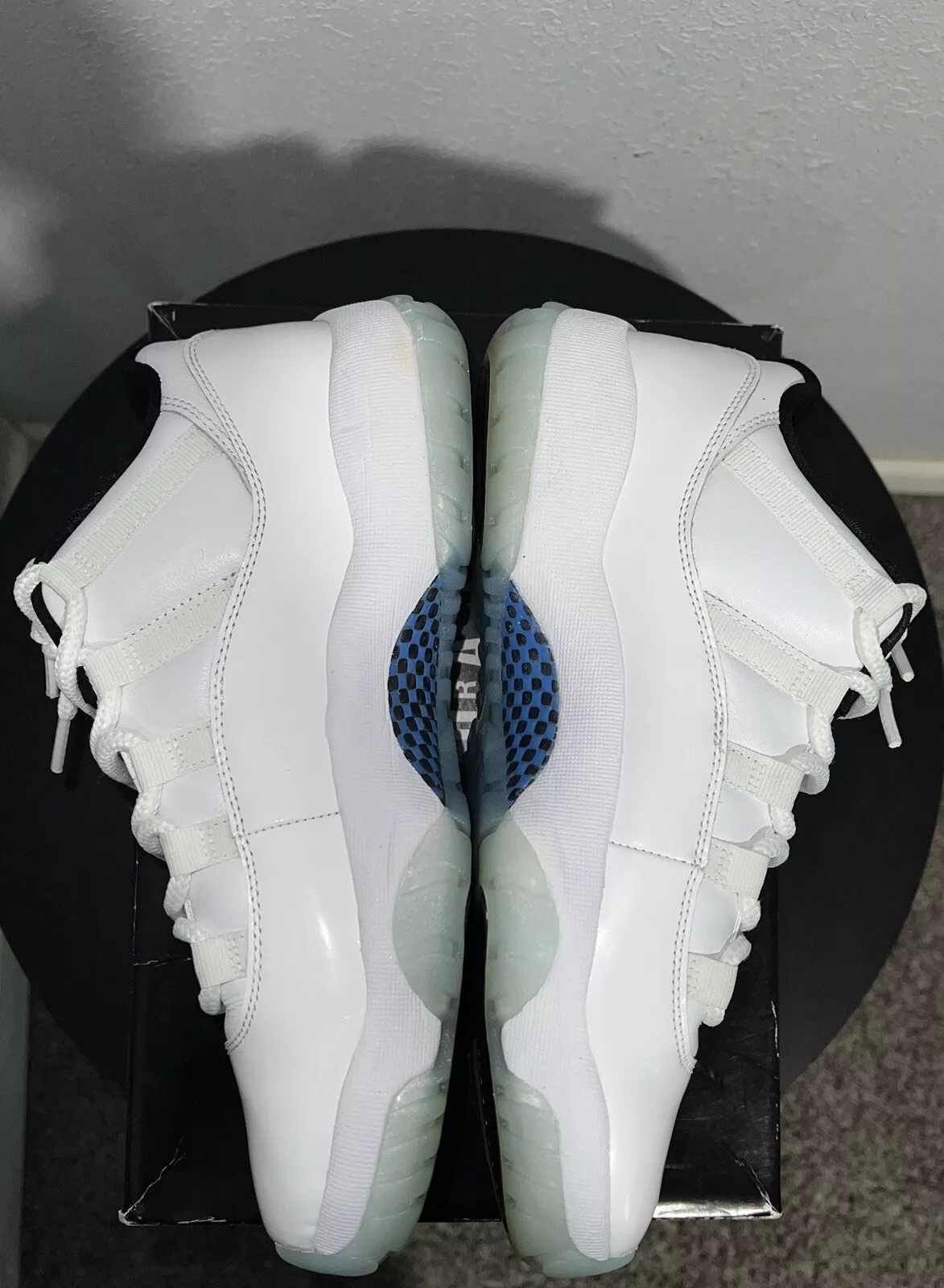 XH Air Jordan 11 Retro Low Legend Blue review Reader 03