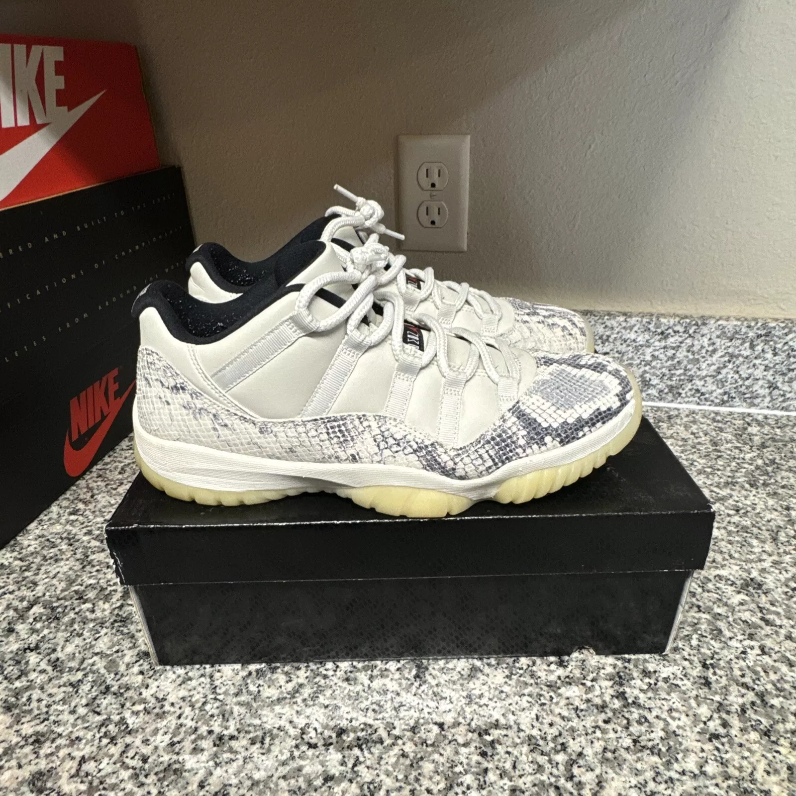 XH Air Jordan 11 Retro Low Light Bone Snakeskin review Jessie Moore 02