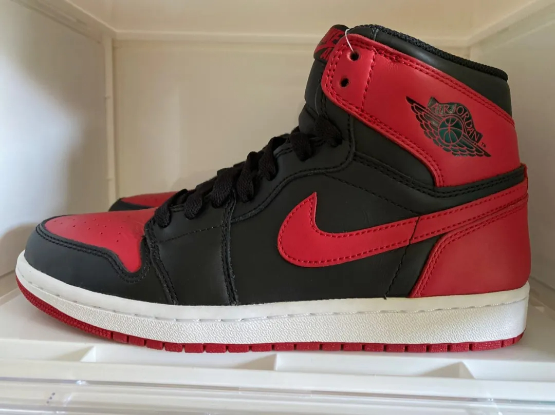 XH Air Jordan 1 High 'Banned'  review Angie 02