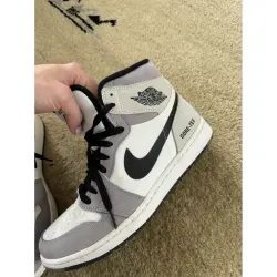 XH  Air Jordan 1 White Lime review Diana 03