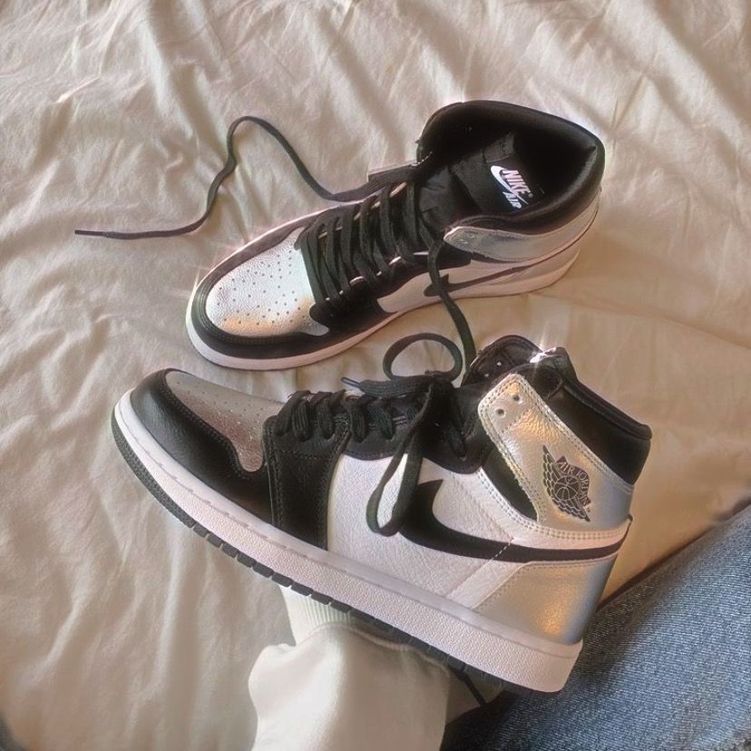 XH Air Jordan 1 High “Silver Toe” review George