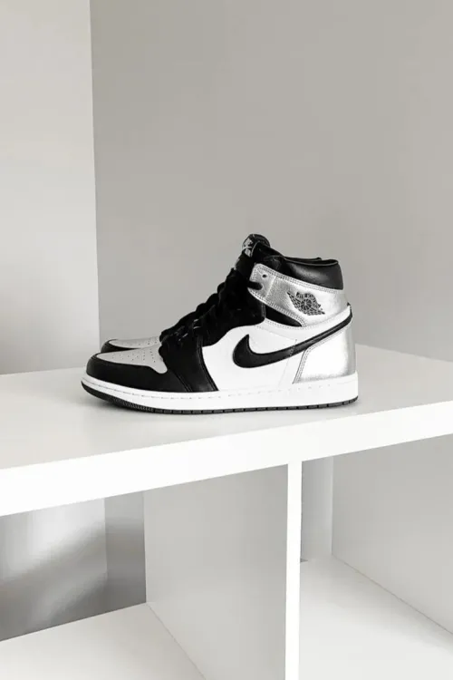 XH Air Jordan 1 High “Silver Toe” review 