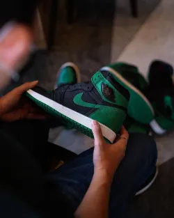 XH Air Jordan 1 Retro High OG “Pine Green” review Jessica