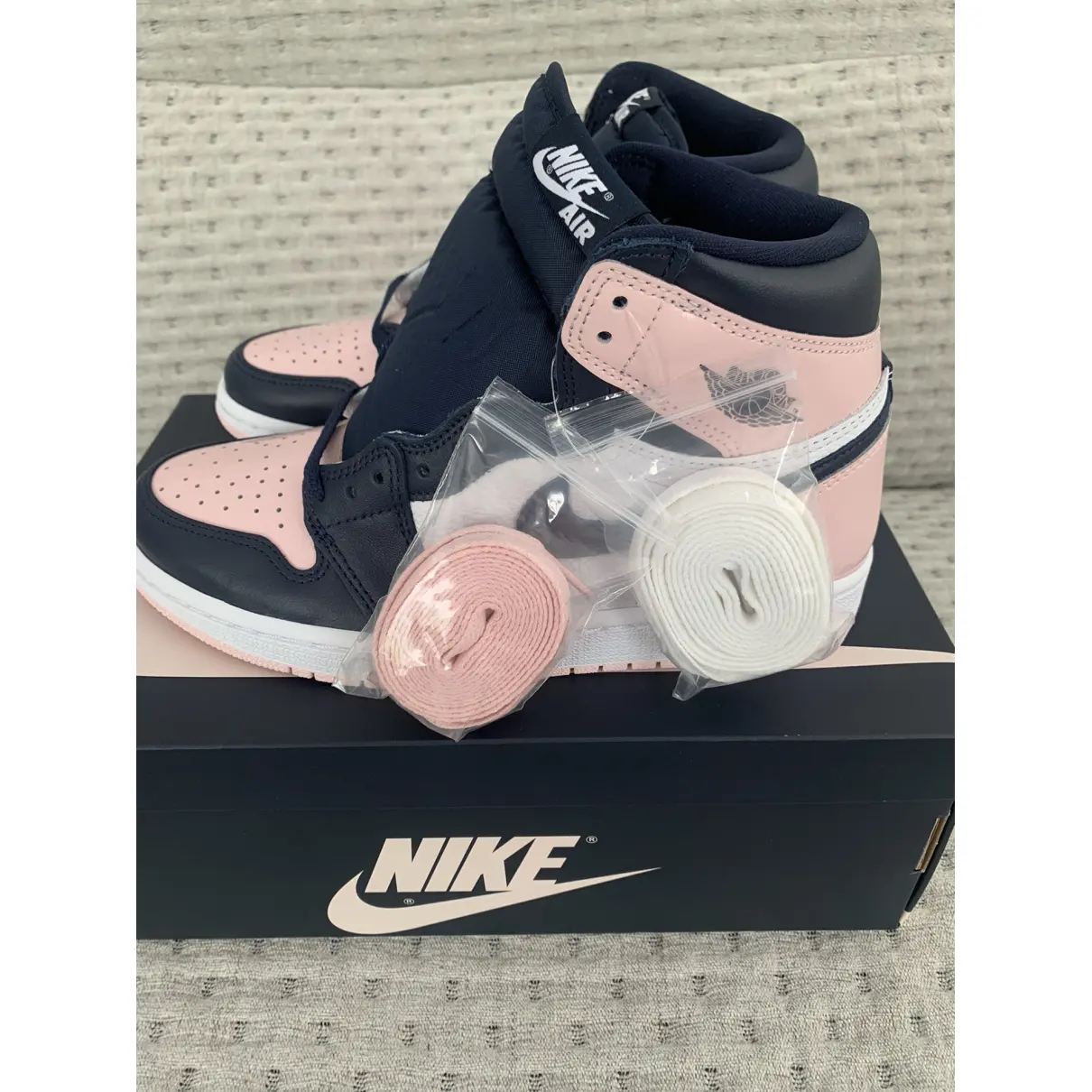 XH 1 Air Jordan 1 High OG Atmosphere review Tina 02