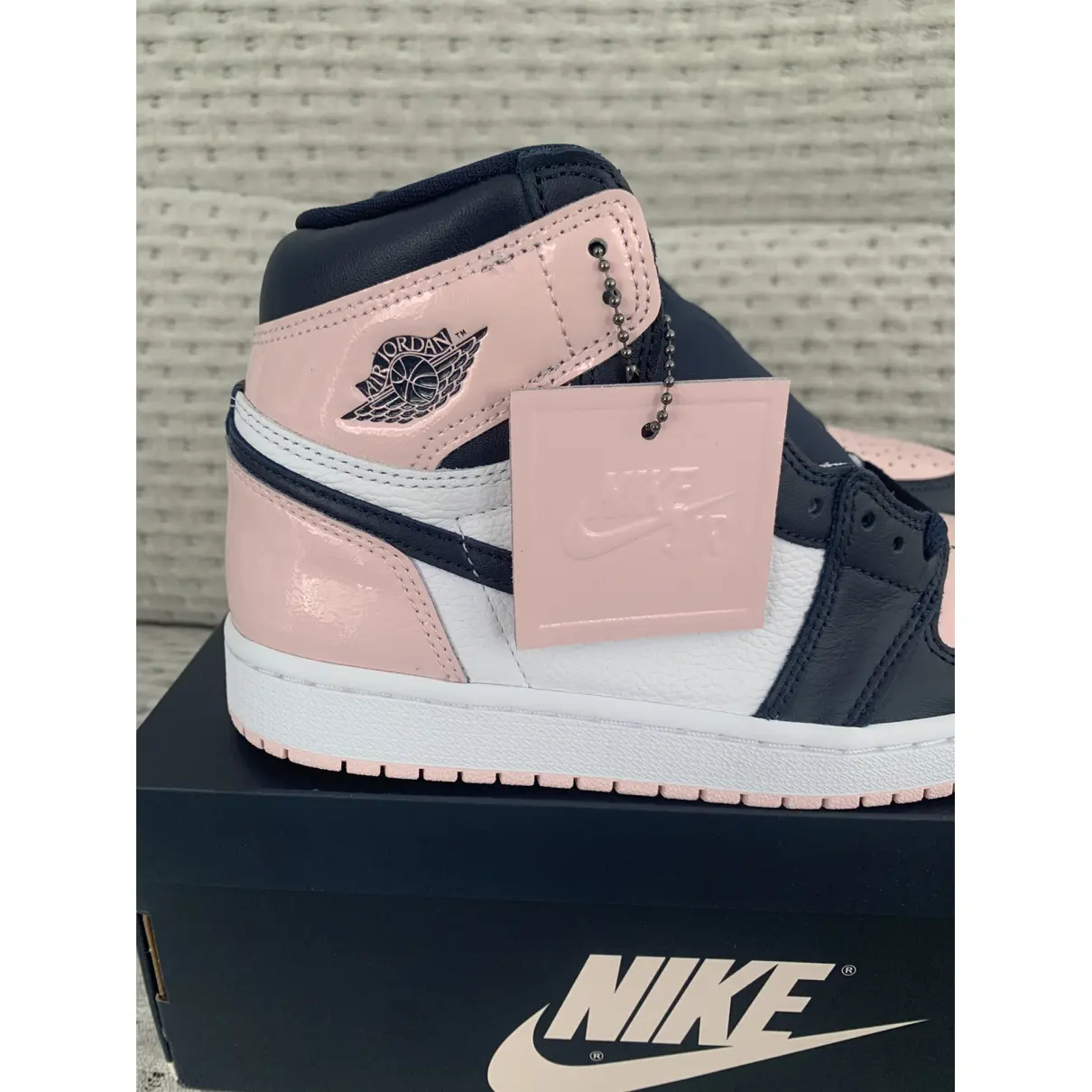 XH 1 Air Jordan 1 High OG Atmosphere review Tina 04