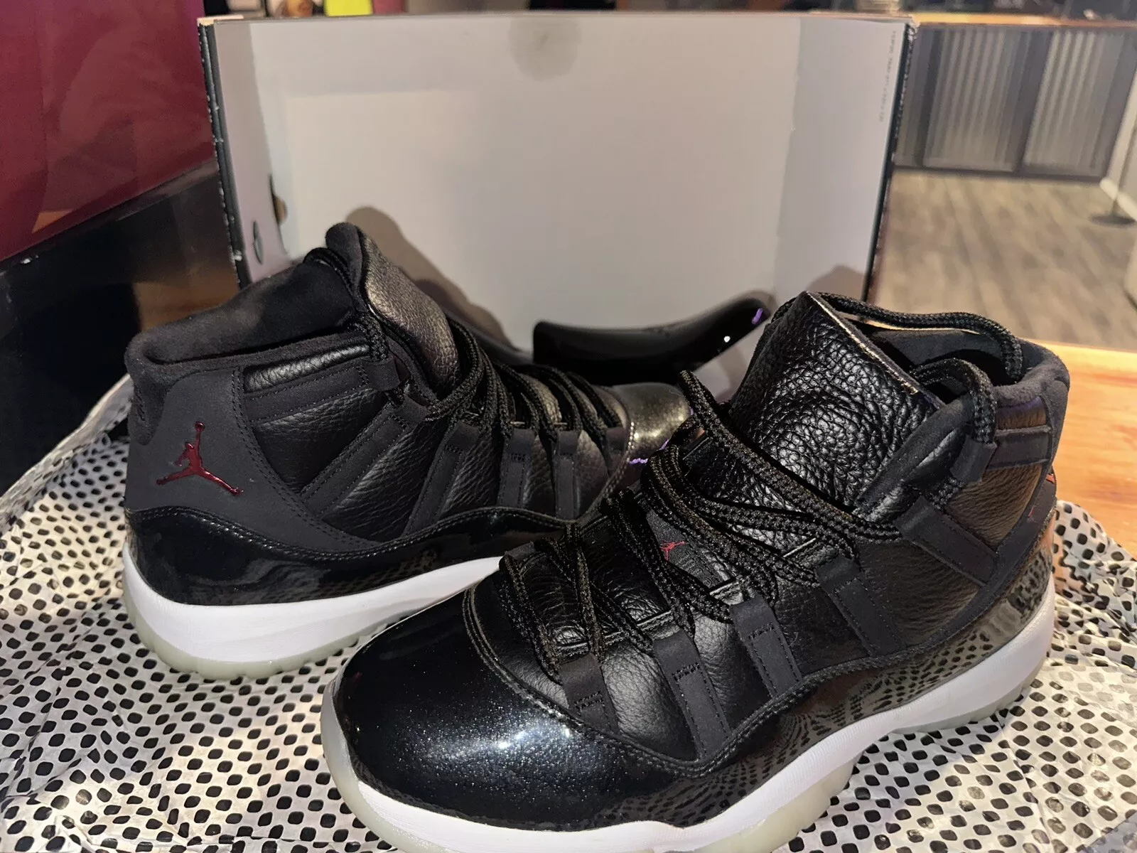 XH Air Jordan 11 Retro 72-10 review Julie Rogiers 02