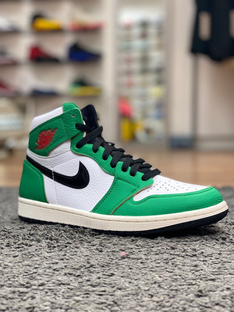 XH Air Jordan 1 Retro High OG “Lucky Green” review Amber 01