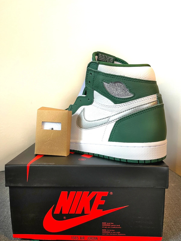 XH Air Jordan 1 High Gorge Green review Max 02
