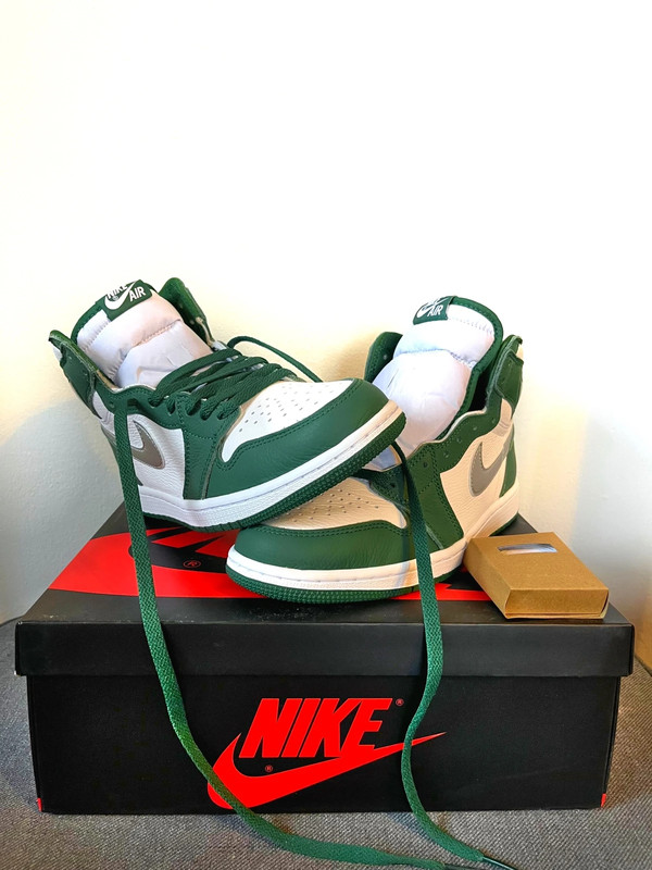 XH Air Jordan 1 High Gorge Green review Max 03