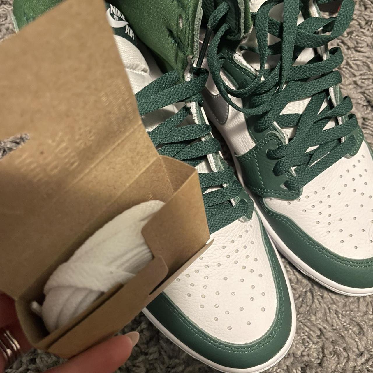 XH Air Jordan 1 High Gorge Green review Chloe 01