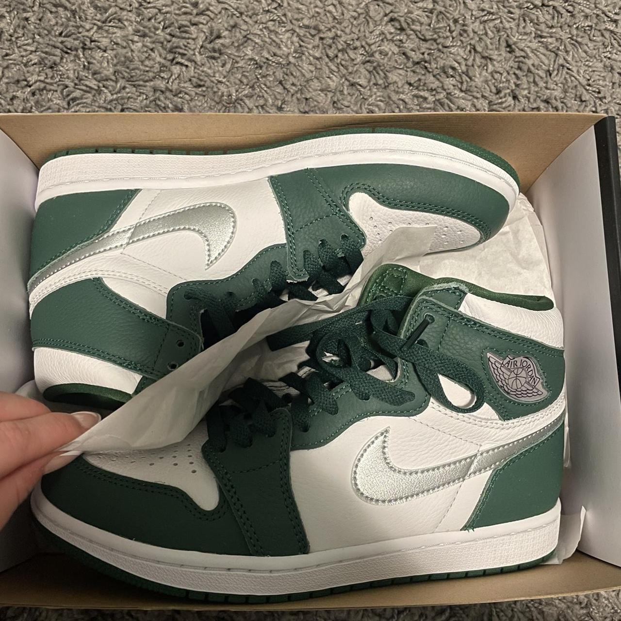XH Air Jordan 1 High Gorge Green review Chloe 03
