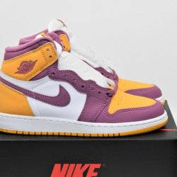 XH Air Jordan 1 High OG “Brotherhood” review Gary 02
