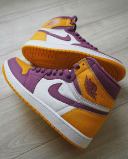 XH Air Jordan 1 High OG “Brotherhood” review Emma