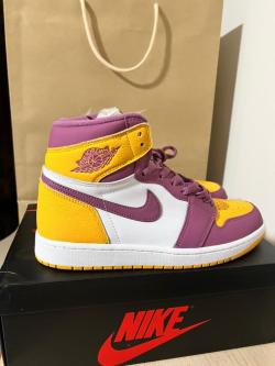 XH Air Jordan 1 High OG “Brotherhood” review James 01