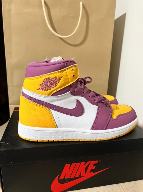 XH Air Jordan 1 High OG “Brotherhood” review 