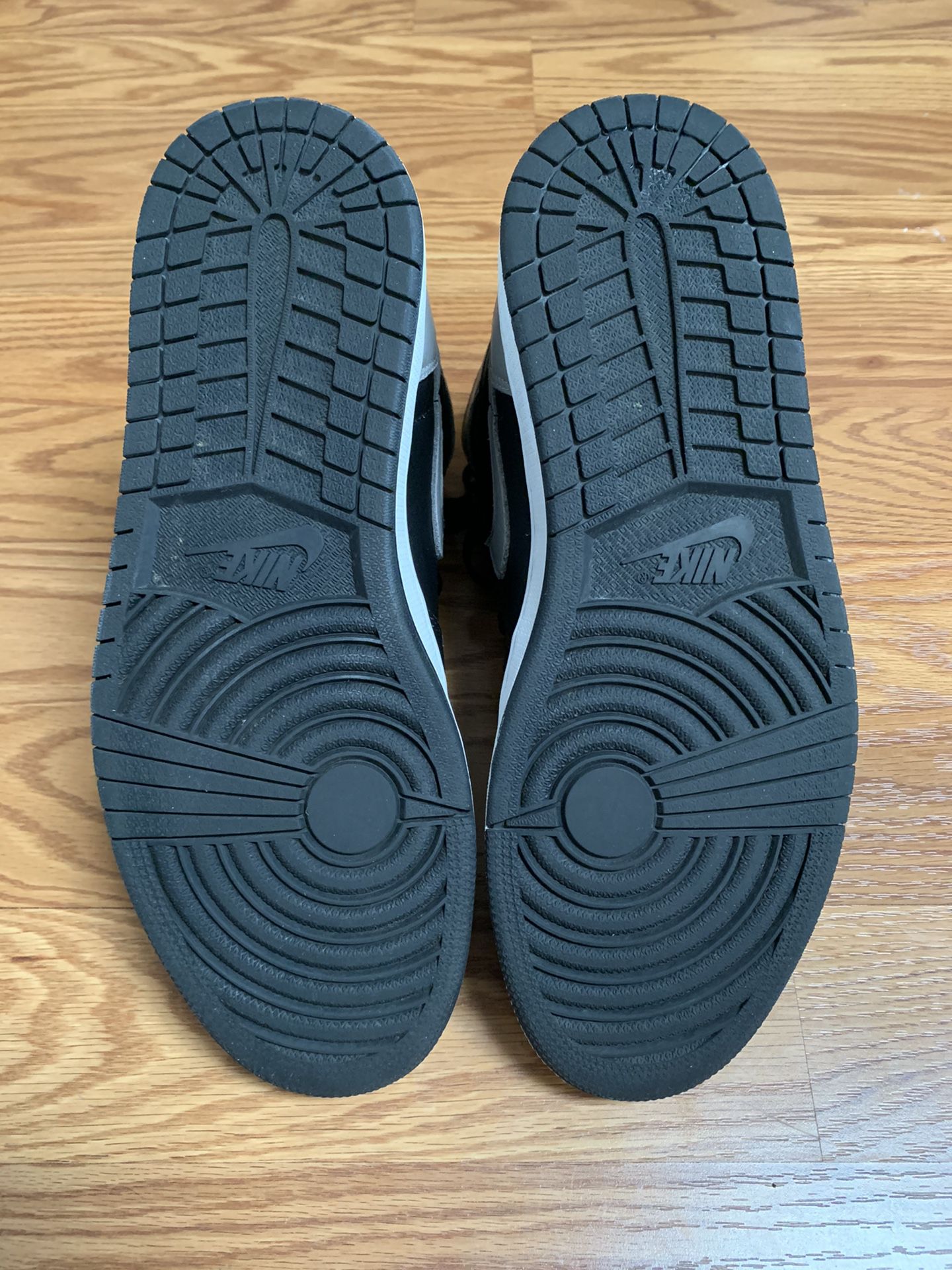 XH  Air Jordan Retro 1 High OG “Sahdow” review Benjamin 05