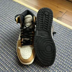 XH  Air Jordan 1 Retro High OG “Rookie of the Year” review Ava 03