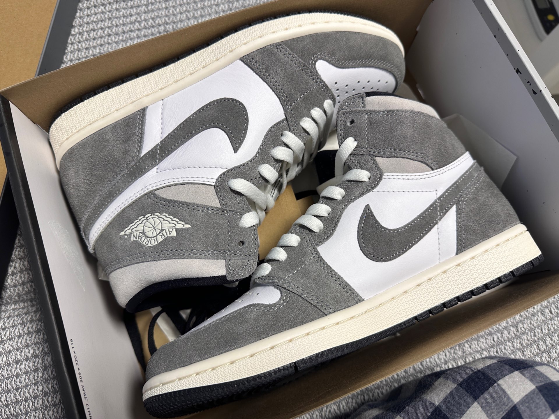 XH Air Jordan 1 High OG “Washed Heritage”Wash Black review Ethan 01