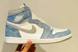 XH Air Jordan 1 High OG GS Wash North Carolan review Grace 02