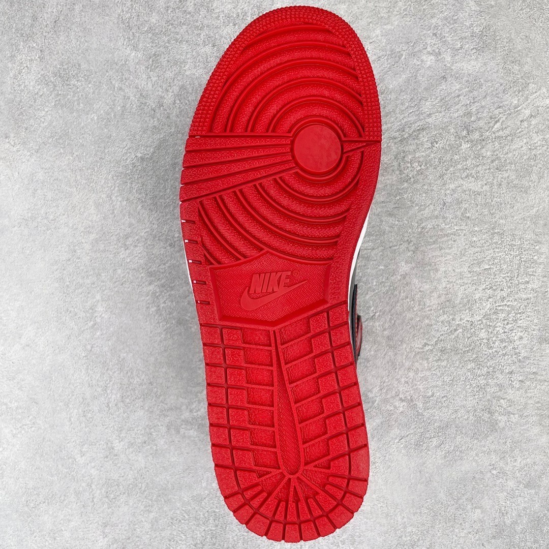 XH Air Jordan 1 High OG Bred Patent review Aiden 02