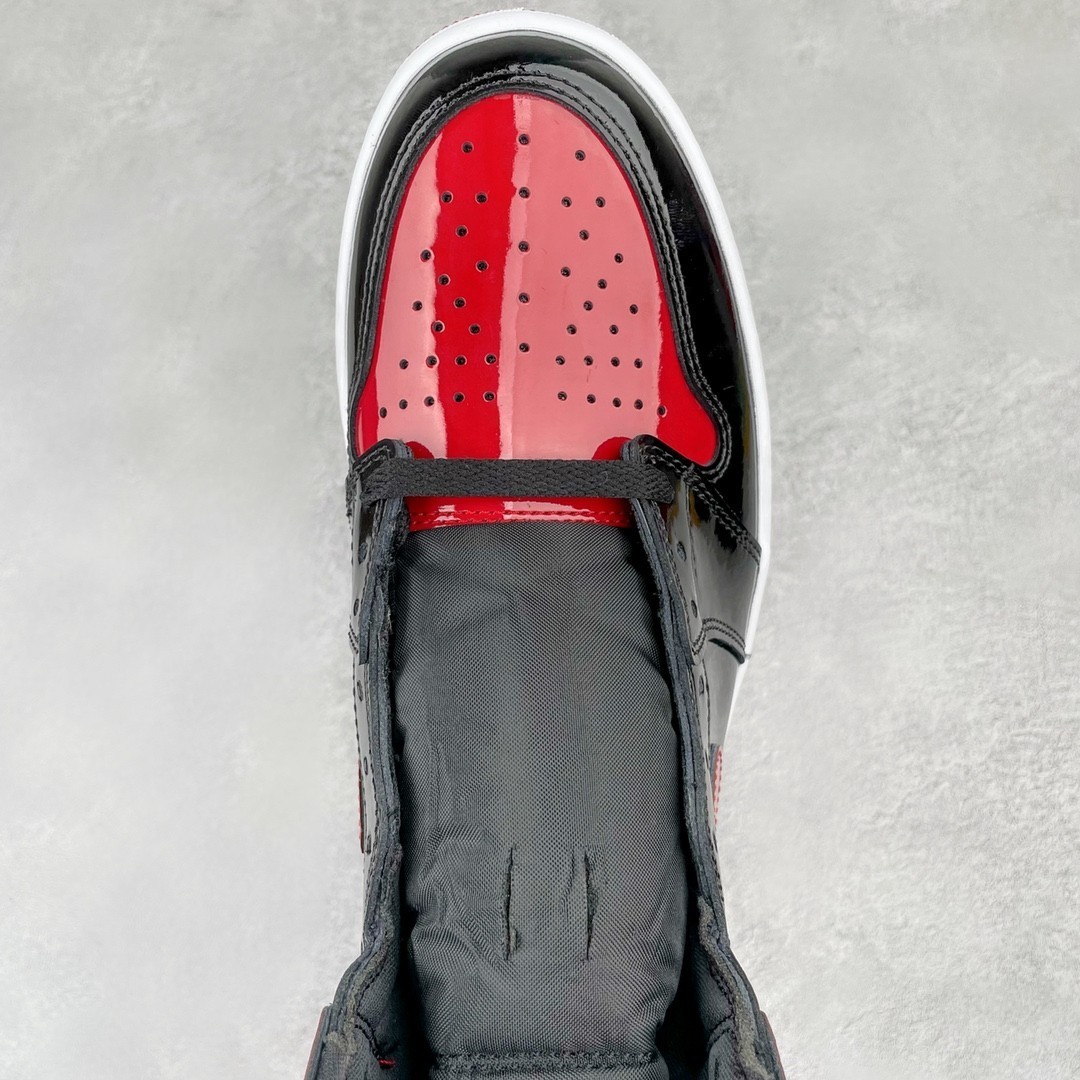 XH Air Jordan 1 High OG Bred Patent review Aiden 05
