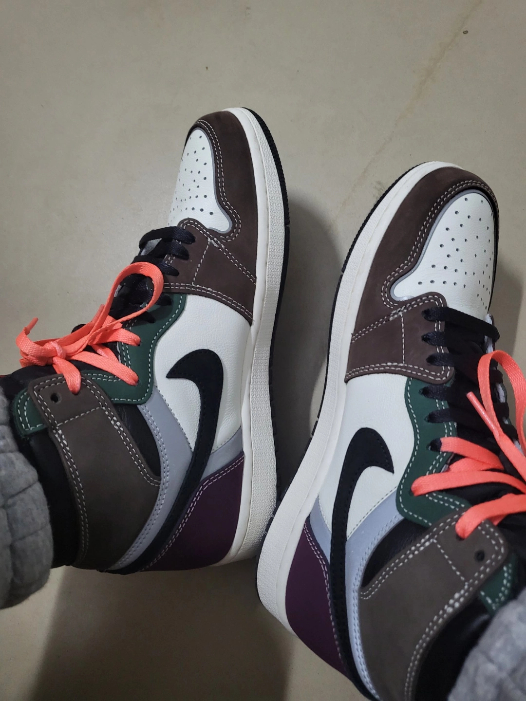 XH Air Jordan 1 High OG Hand Crafted review Riley 02