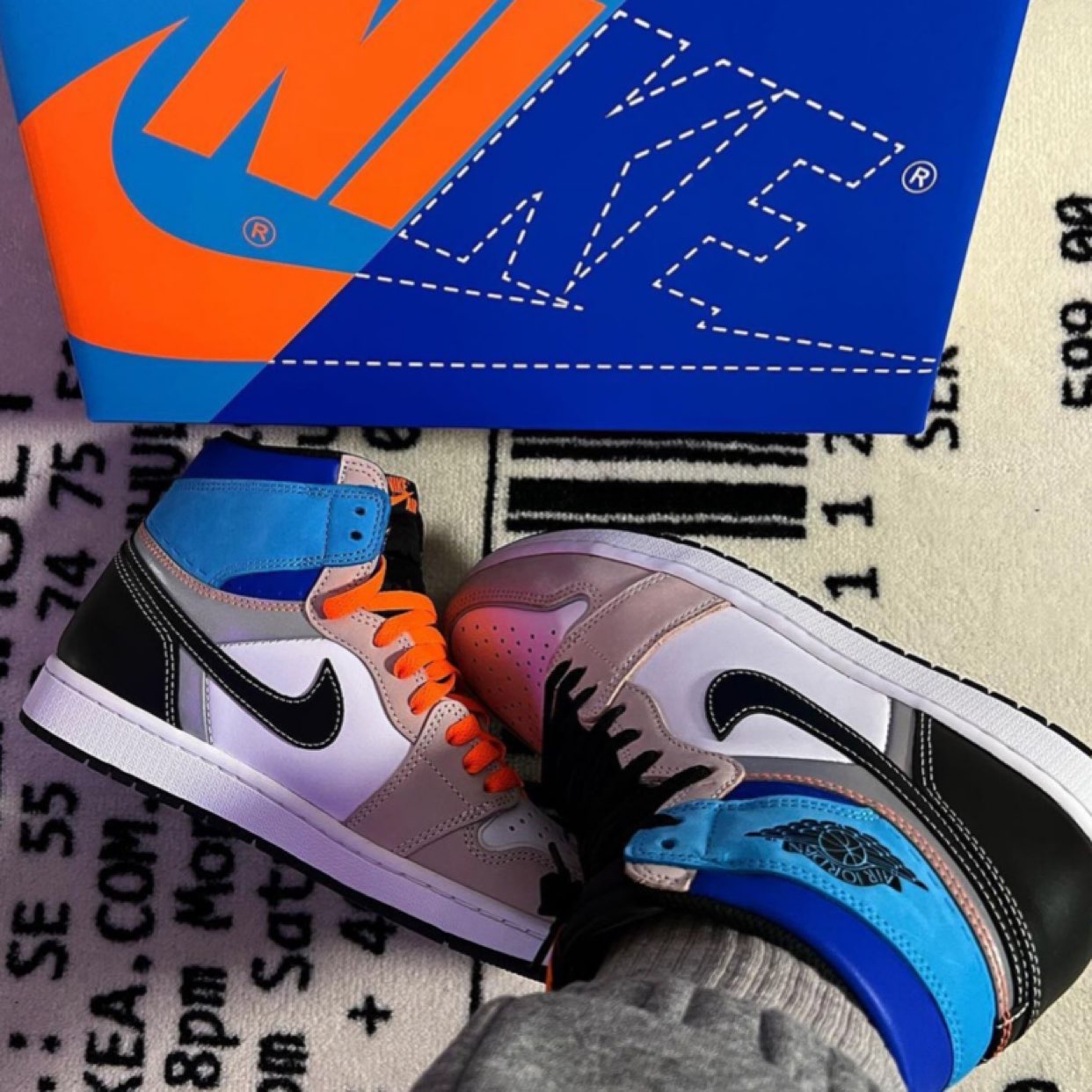 XH Air Jordan 1 High Multi-Color review Penelope 02