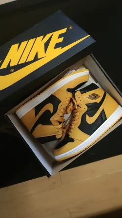 XH Air Jordan 1 High OG Pollen review Emma 02