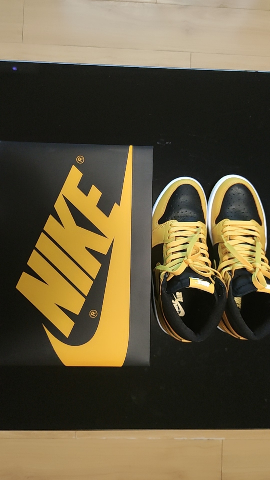 XH Air Jordan 1 High OG Pollen review Olivia 02