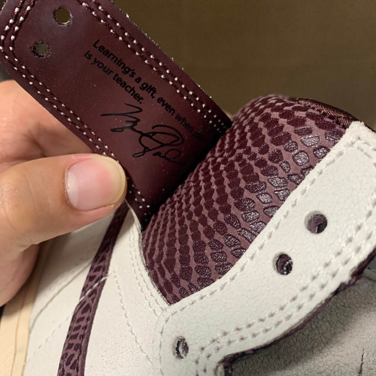 XH Air Jordan 1 High OG SailBurgundy Crush review Ava 03