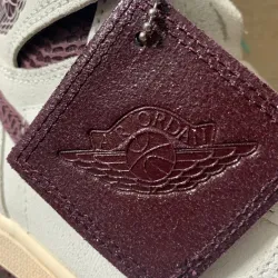 XH Air Jordan 1 High OG SailBurgundy Crush review Ava 04