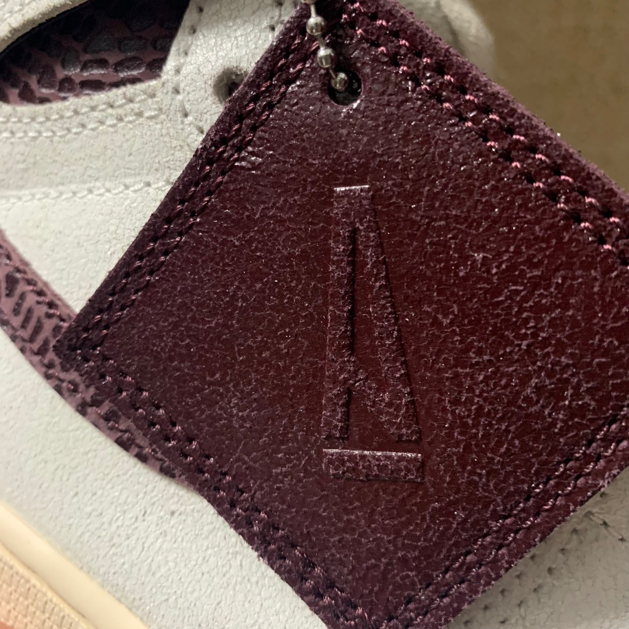 XH Air Jordan 1 High OG SailBurgundy Crush review Ava 05