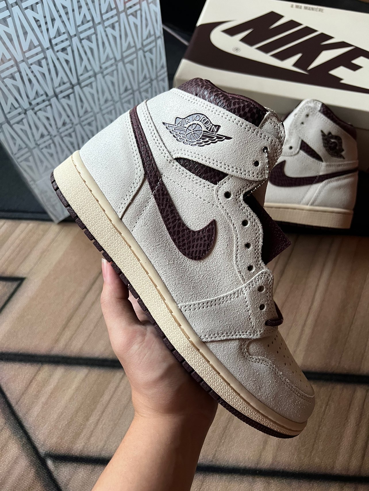 XH Air Jordan 1 High OG SailBurgundy Crush review Henry 02