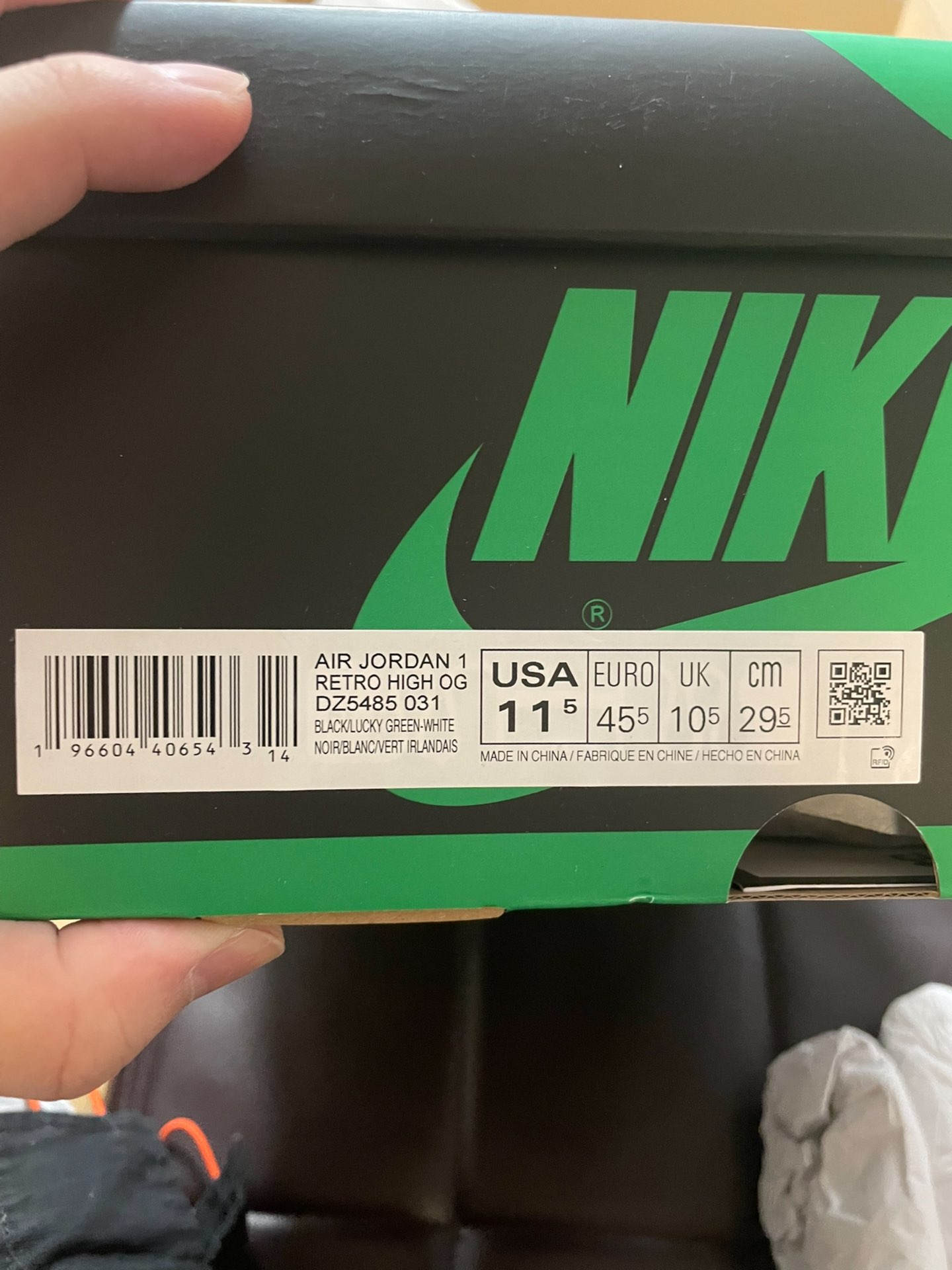 XH  Air Jordan 1 HighLucky Green review Charlotte 01