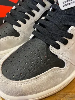 XH  Air Jordan 1 OG Hi Retro“Neutral Grey” review Sophia 05