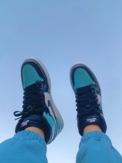 XH  Air Jordan 1 Retro High OG 'UNC Patent' review Emma
