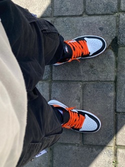 XH Air Jordan 1 High OG Electro Orange review Benjamin