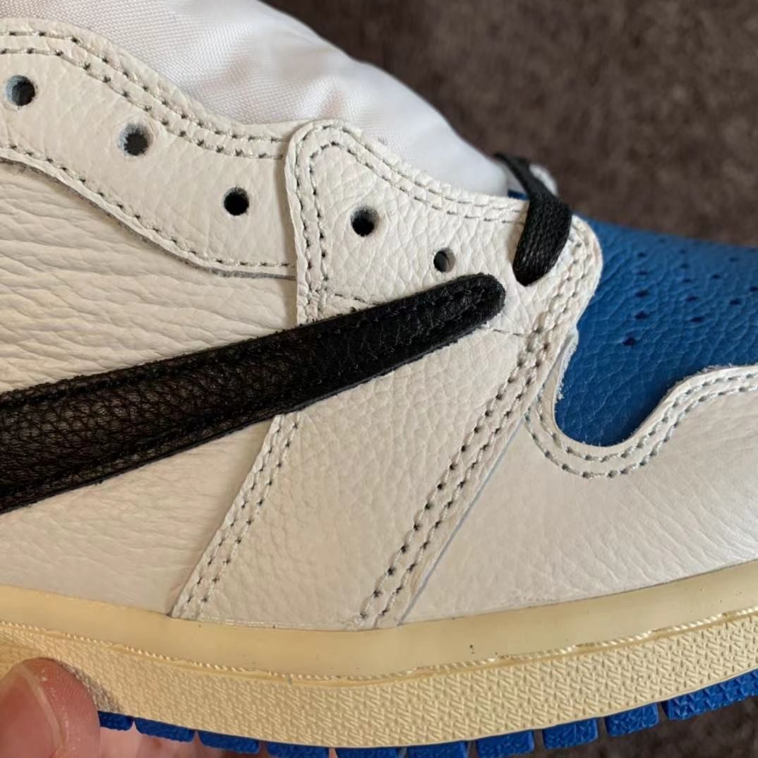 XH Fragment x Travis Scott x Air Jordan 1 High OG Military review Charlotte 02