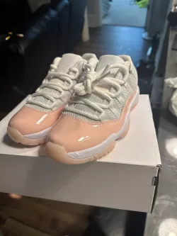 XP Air Jordan 11 Low WMNS “Legend Pink” review Tim 02