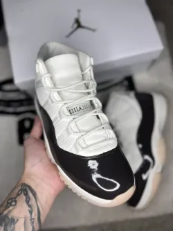 XP  Air Jordan 11 "Neapolitan" review Koran 01