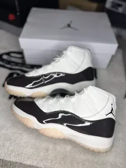 XP  Air Jordan 11 "Neapolitan" review Koran 02