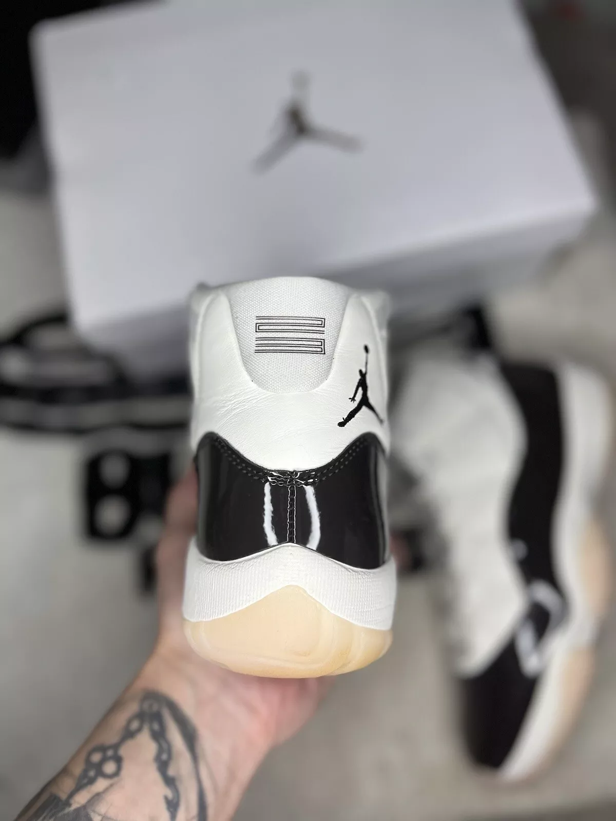 XP  Air Jordan 11 "Neapolitan" review Koran 03