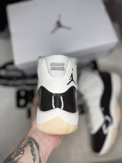 XP  Air Jordan 11 "Neapolitan" review Koran 03