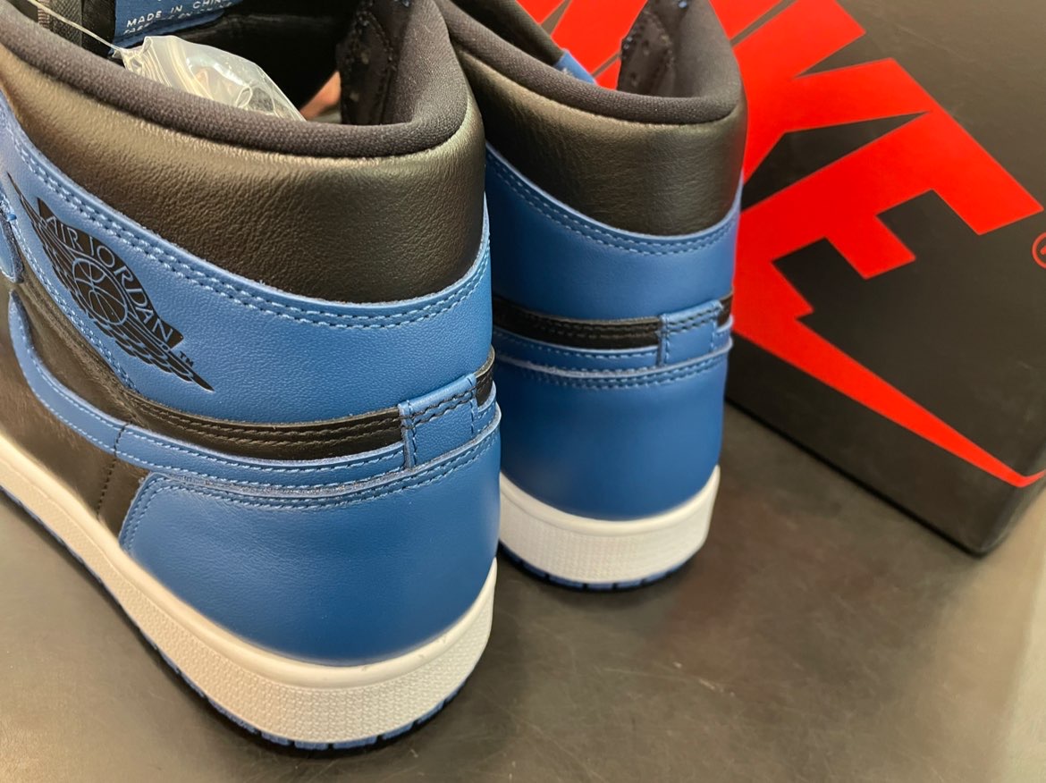 XH  Air Jordan 1 High OG Dark Marina Blue review Emily 05