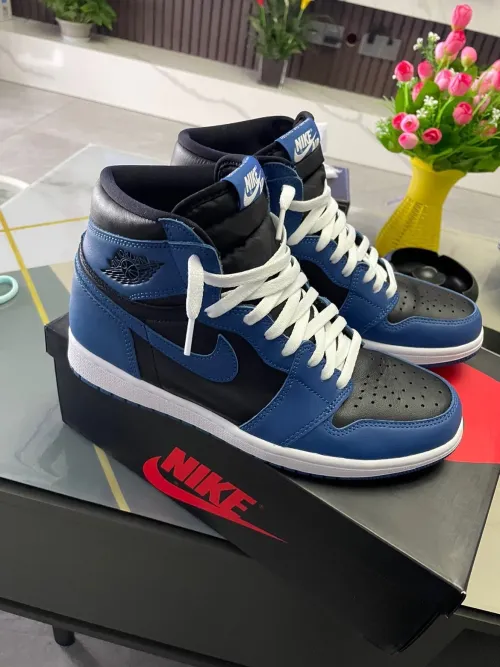 XH  Air Jordan 1 High OG Dark Marina Blue review 
