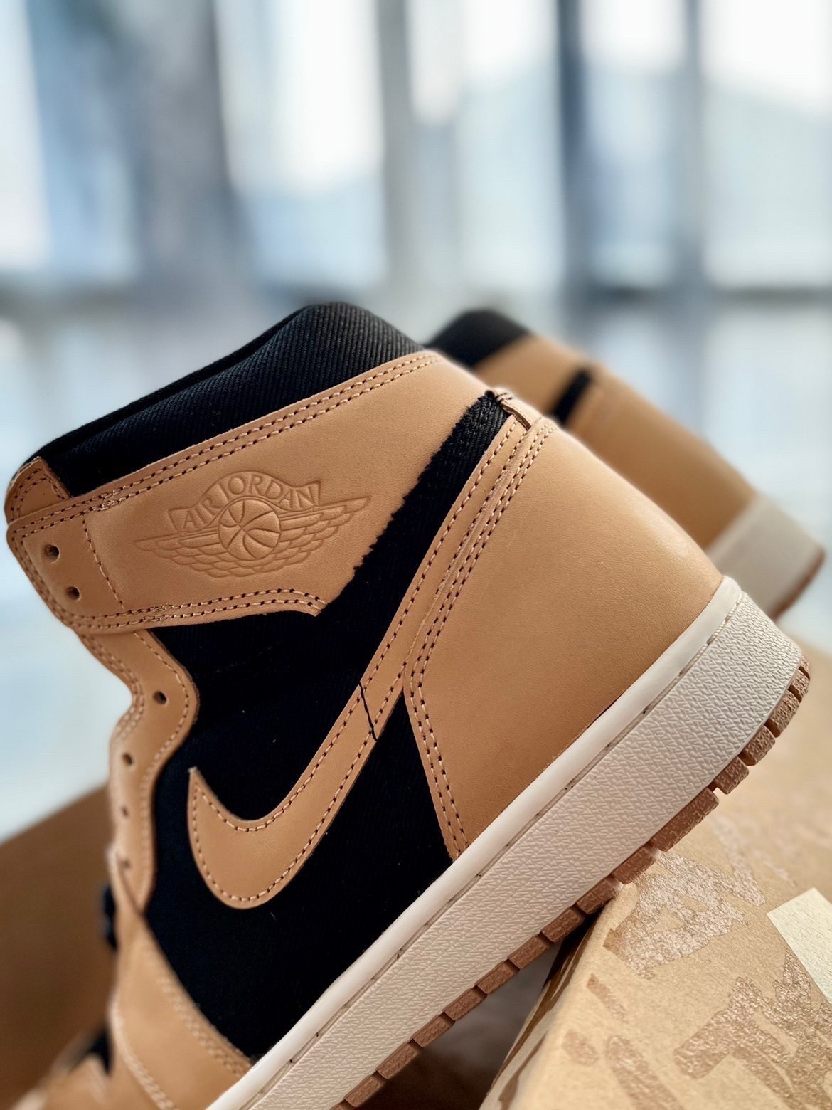 XH Air Jordan 1 High OG Black Rice Yellow review Mila 05