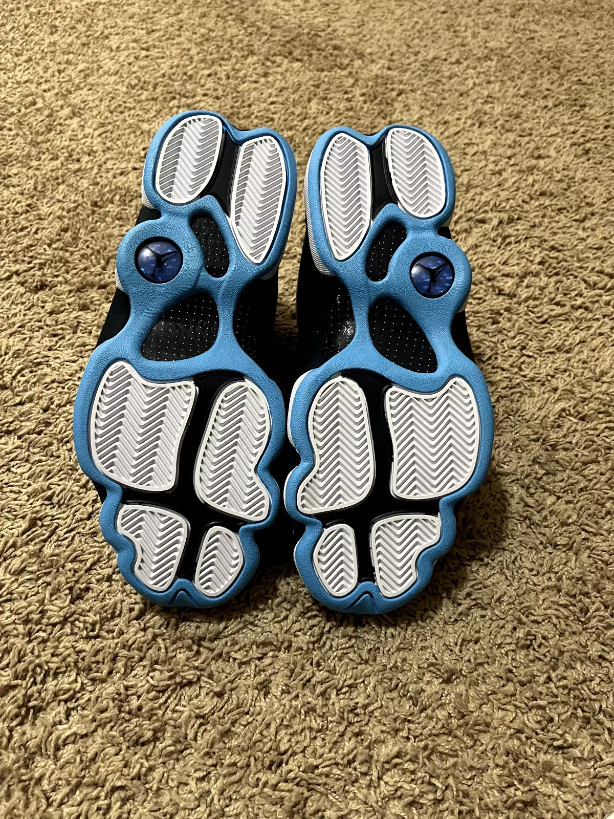 XP  Air Jordan 13 Obsidian review Ines Bermudez 03