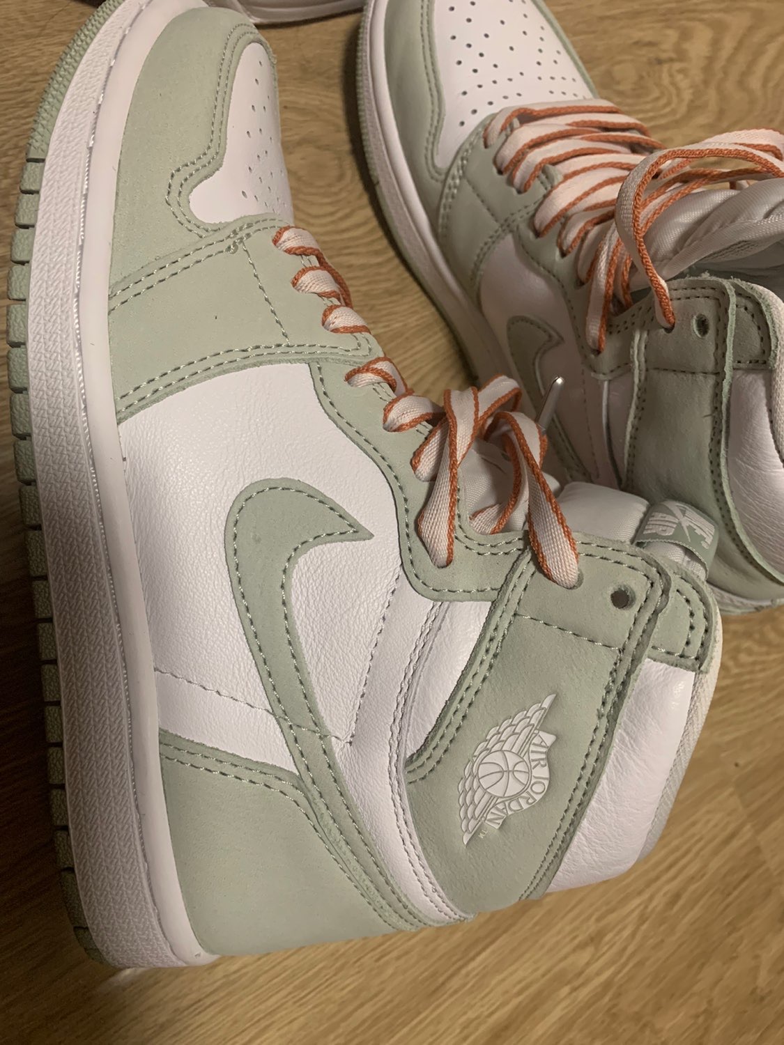 XH  Air Jordan 1 High OG Seafoam review Luna 02
