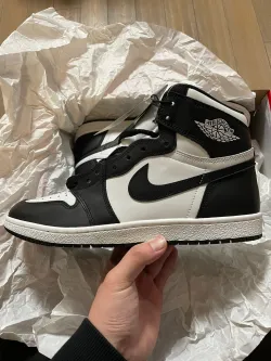 XH Air Jordan 1 Retro High OG Black White review Noah